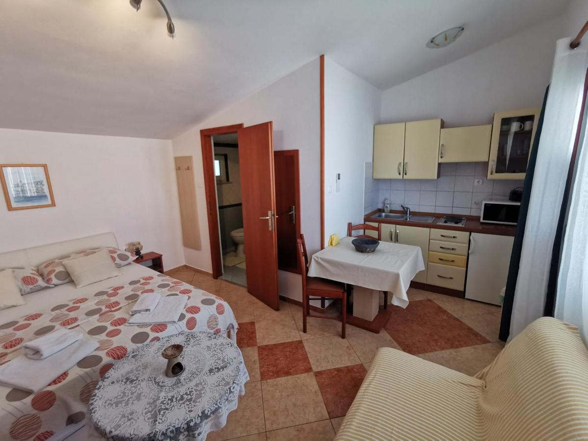 Studio Apartments Jasminka 셀스 외부 사진