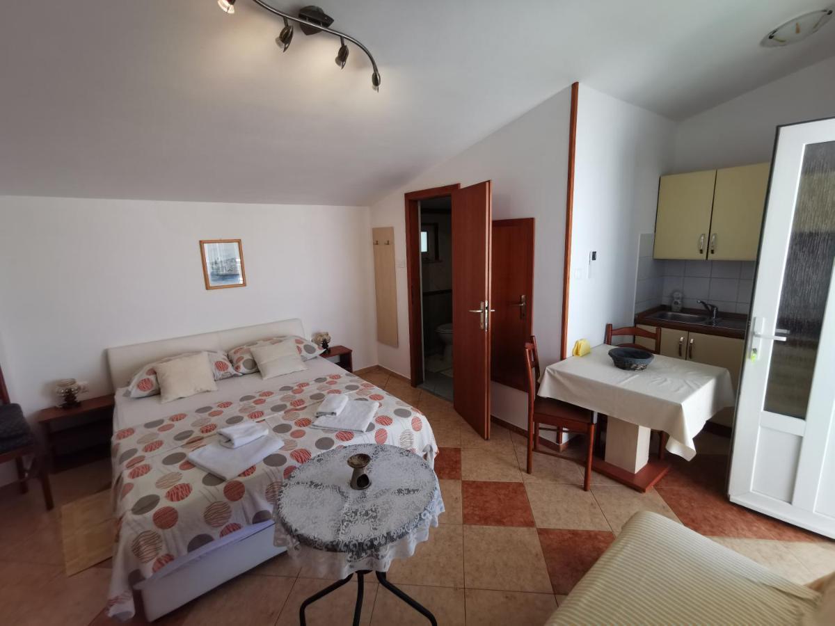 Studio Apartments Jasminka 셀스 외부 사진
