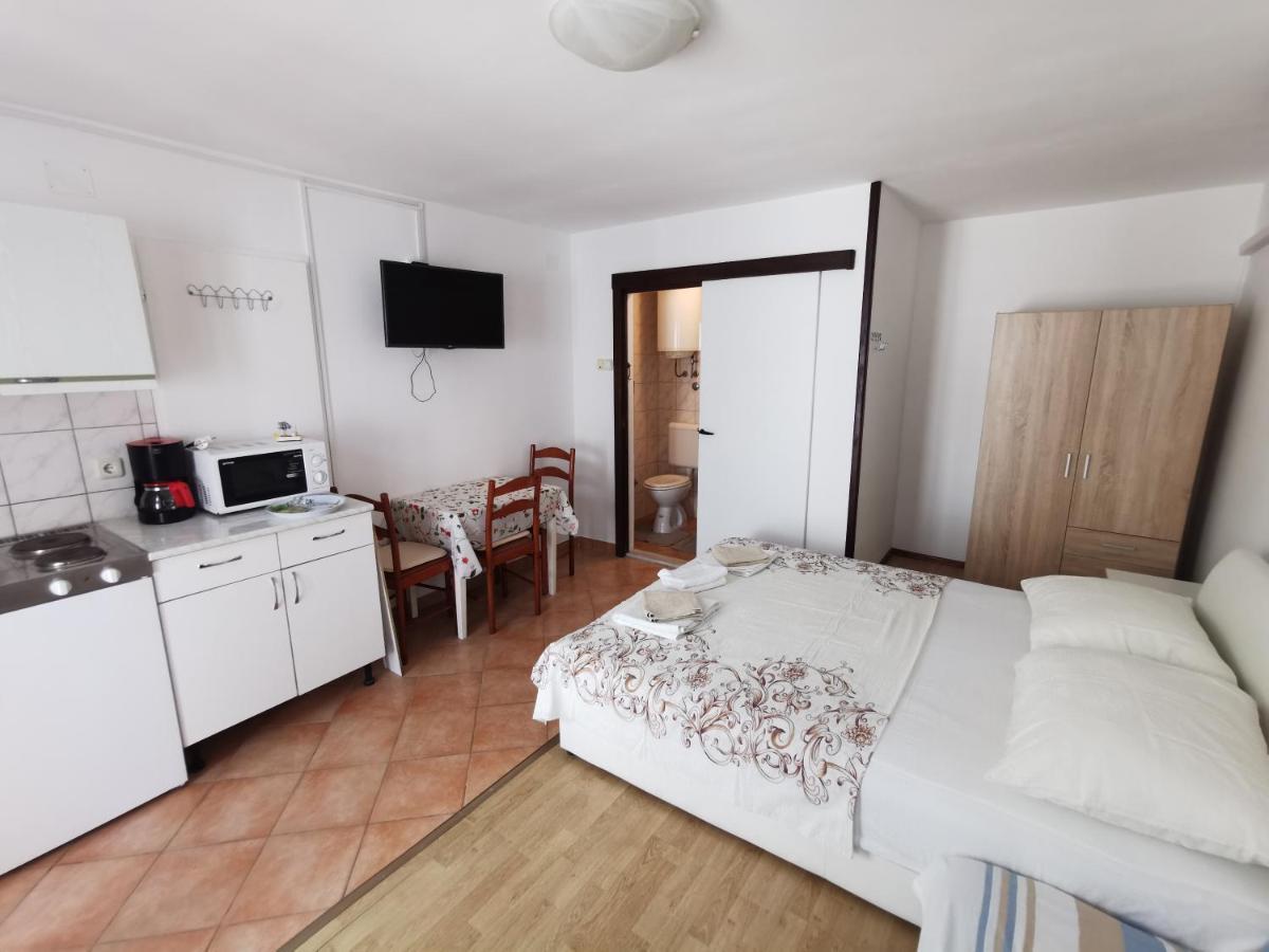 Studio Apartments Jasminka 셀스 외부 사진