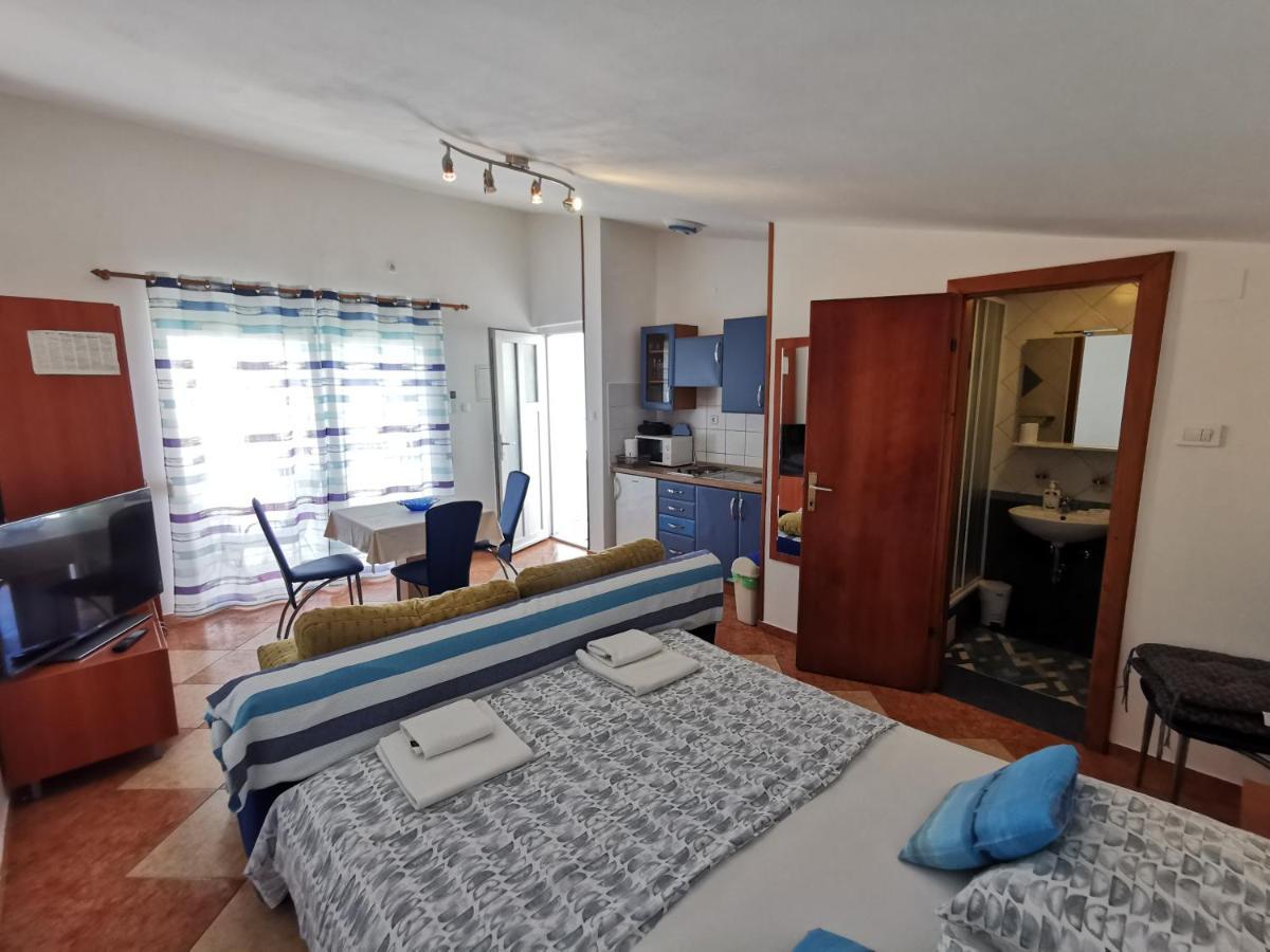 Studio Apartments Jasminka 셀스 외부 사진
