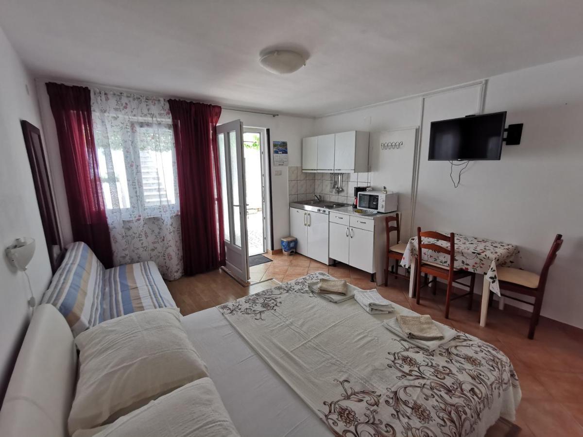 Studio Apartments Jasminka 셀스 외부 사진
